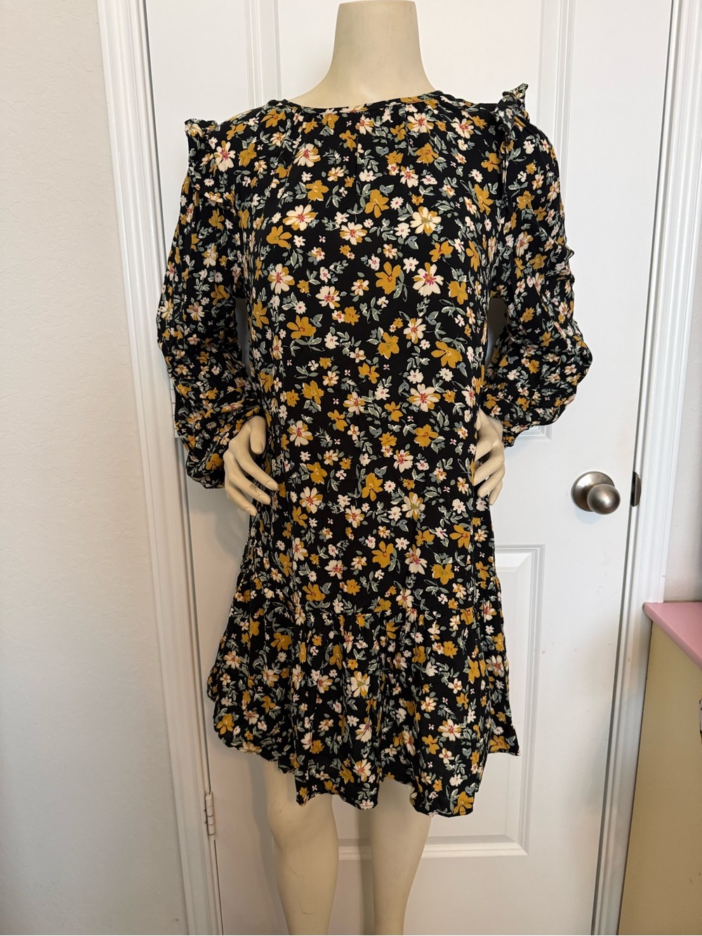 Live to Be Spoiled 100% Rayon Black Floral Print Dress